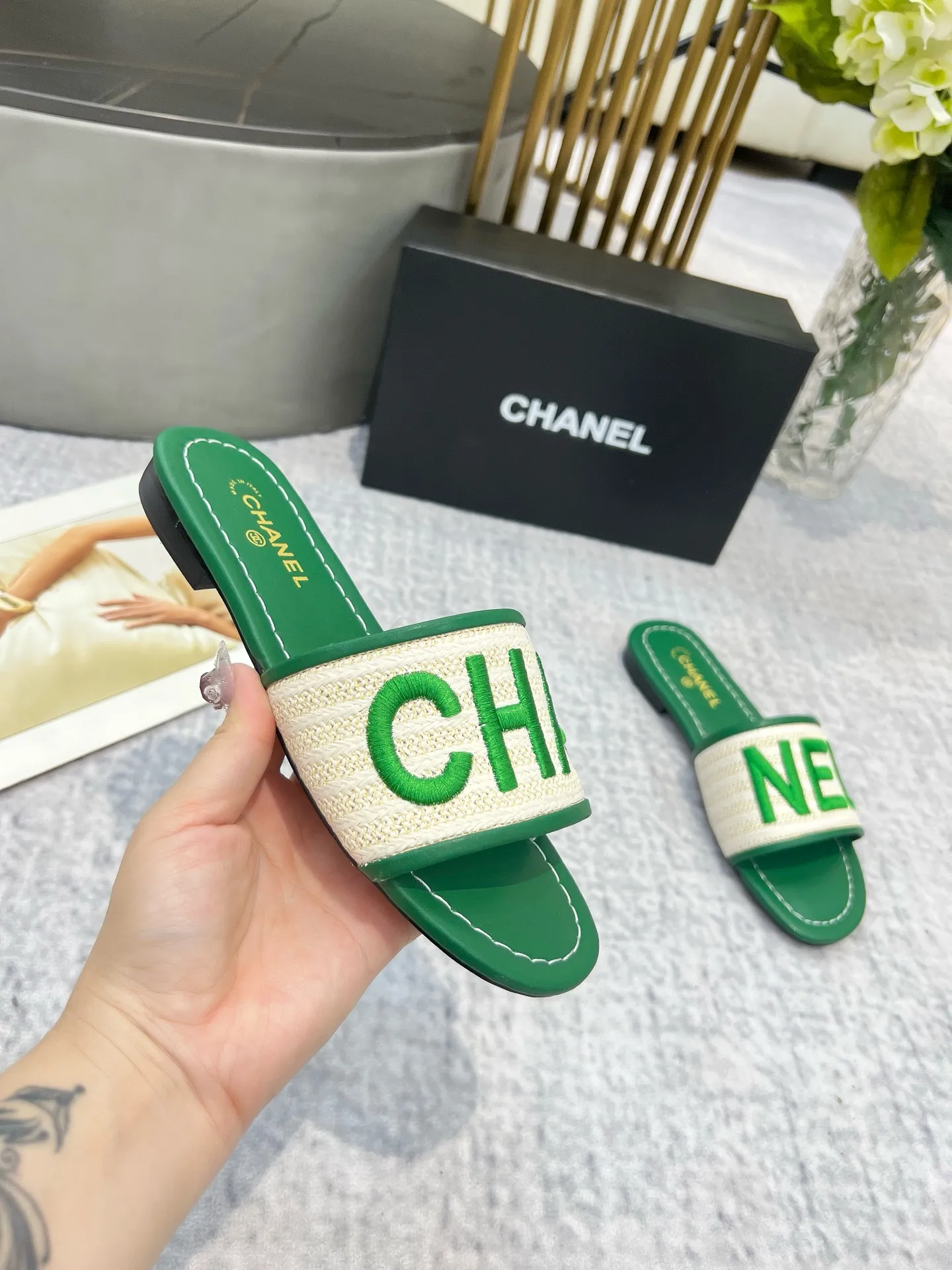 💕💕Factory direct selling price p340💕💕 Genuine leather sole +30 CHANEL, the upper uses three-dimensional electric embroidery technology, the upper foot is comfortable, soft and breathable, must-have size 35-43, leather sole +30